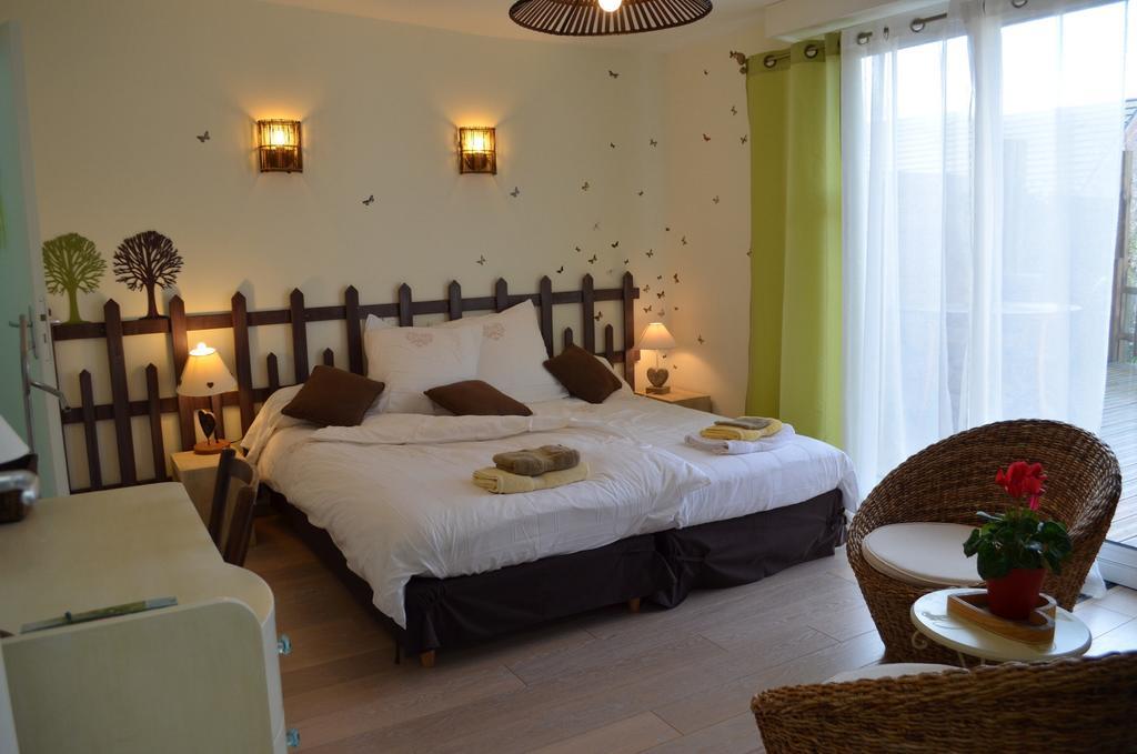 Bed and Breakfast Couette Et Cafe Creme Le Coudray Zimmer foto